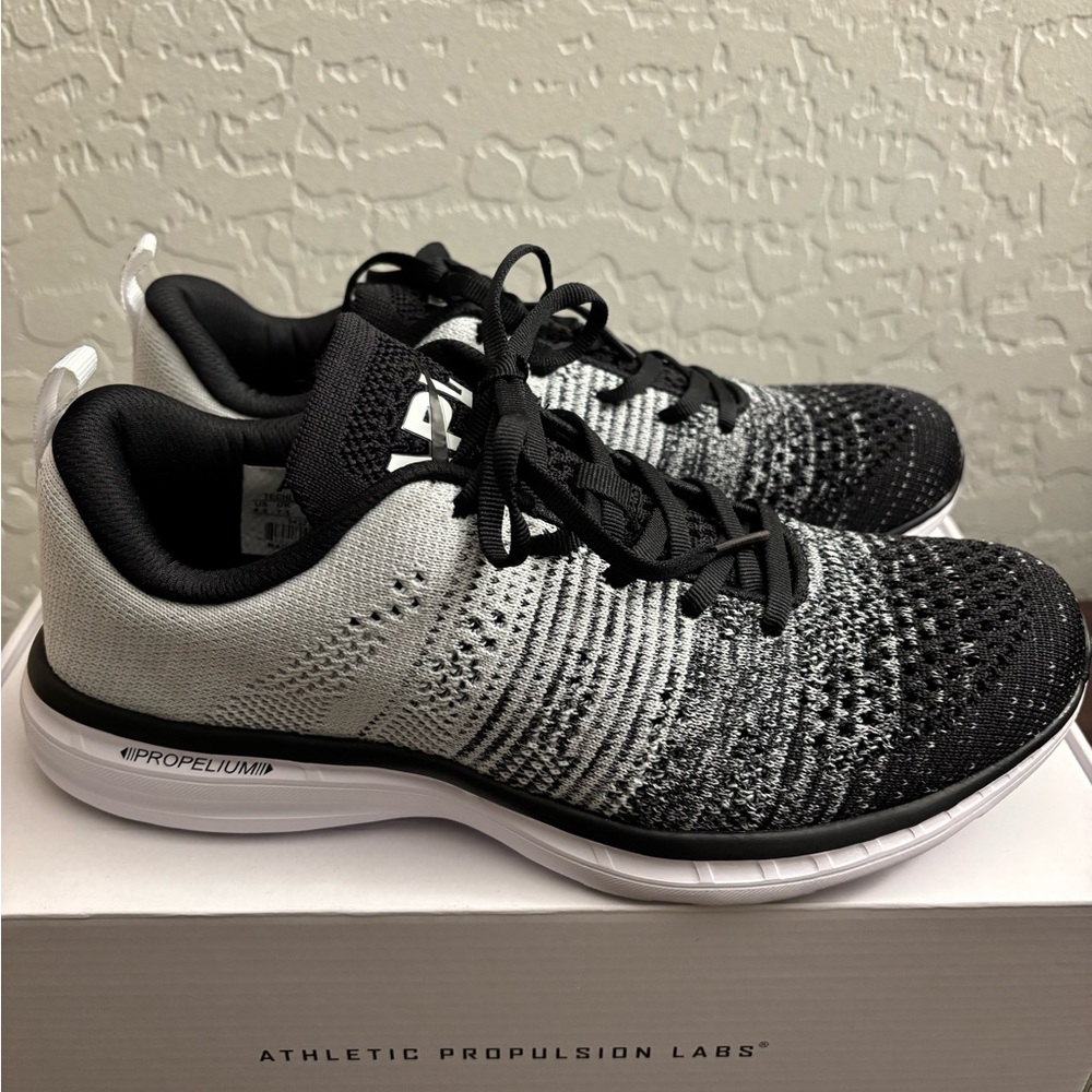 APL Men's Techloom Pro Black and White Athletic Shoes - Picture 3 of 8